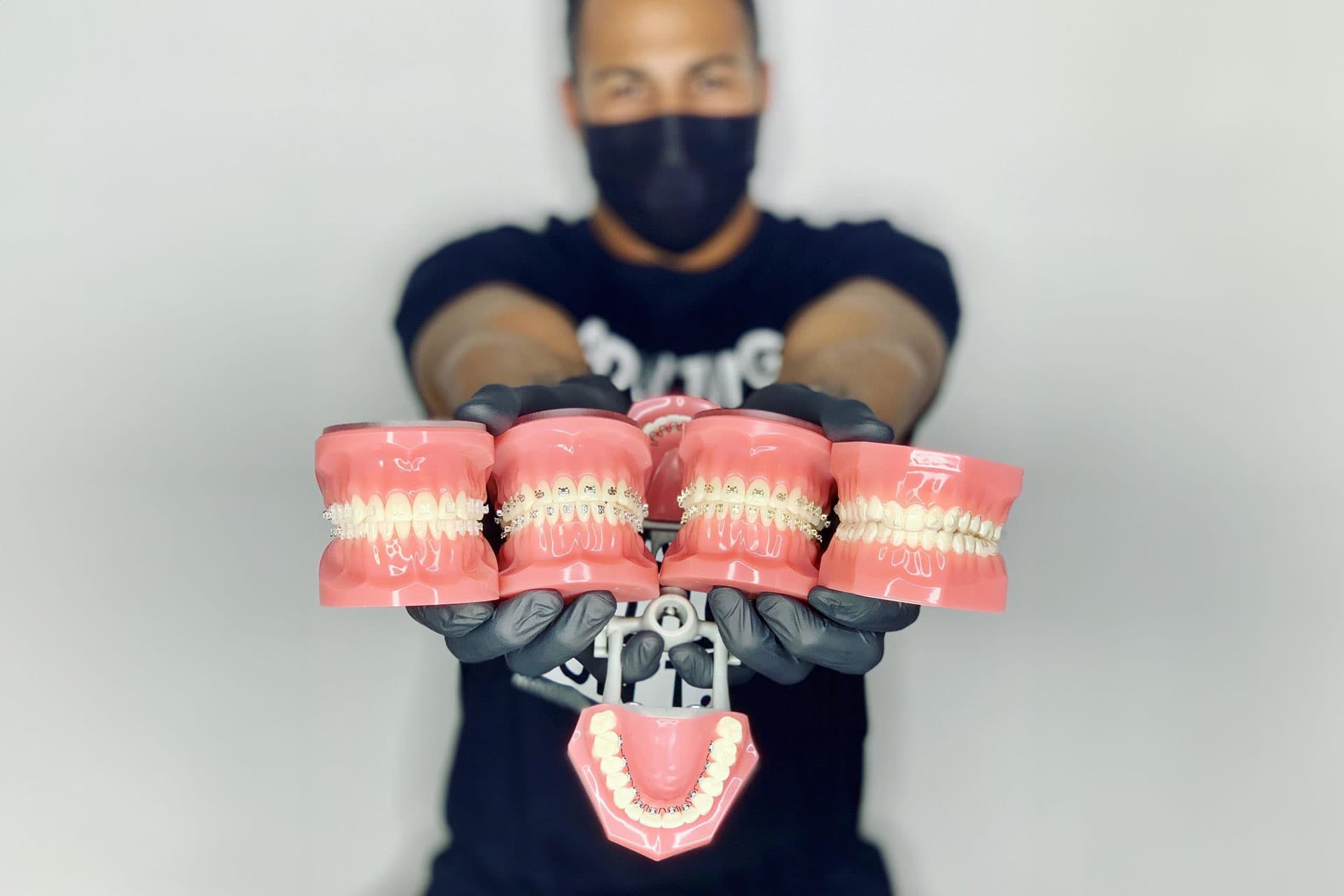 Types Of Braces: Metal, Ceramic, And Invisalign